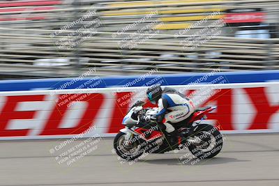 media/May-29-2022-Fastrack Riders_ [[fc0f8b1a06]]/Level 2/Start Finish/